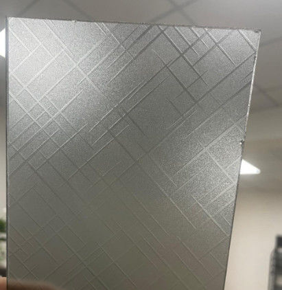 Künstlerisches/milchweißes Frostglas, das für die Trennwand des Duschraums mit hoher Privatsphäre verwendet wird