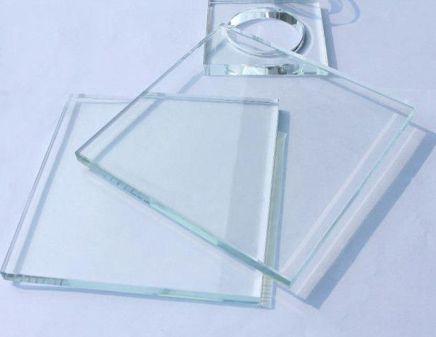 Runde Ecke Ultra-Clear Niedrig-Eisen gehärtetes Glas mit niedriger Selbst-Explosionsrate