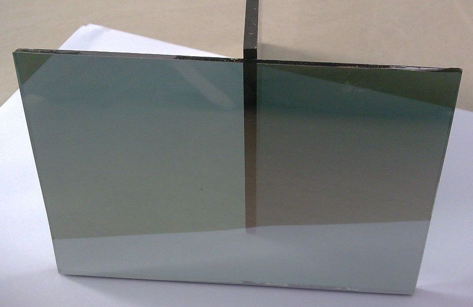 Extralurchsichtiges, niedriges Eisenfarbiges, schwimmendes, reflektierendes Glas, gehärtet