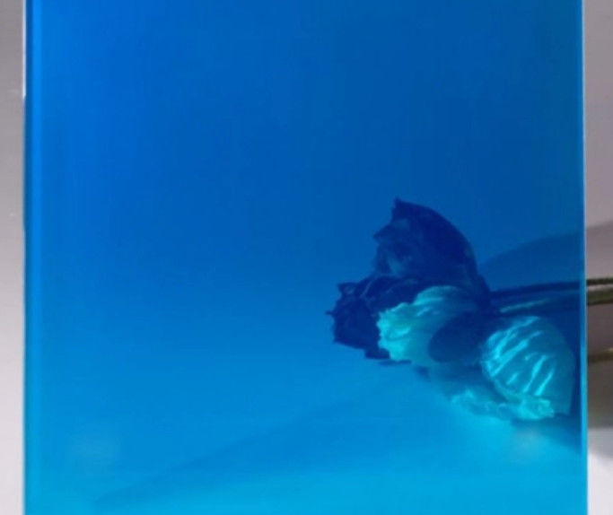Extralurchsichtiges, niedriges Eisenfarbiges, schwimmendes, reflektierendes Glas, gehärtet